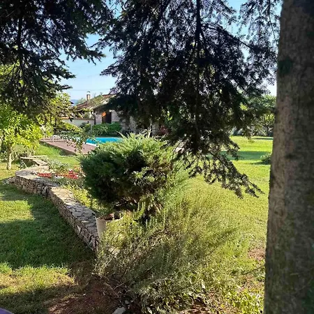 Вилла Flower Garden *